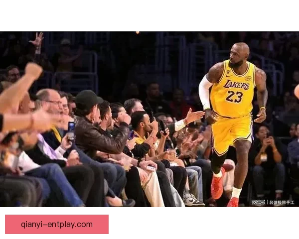 勒布朗三双助湖人轻取奇才迎来三连胜 里夫斯贡献19分9助布朗尼得6分